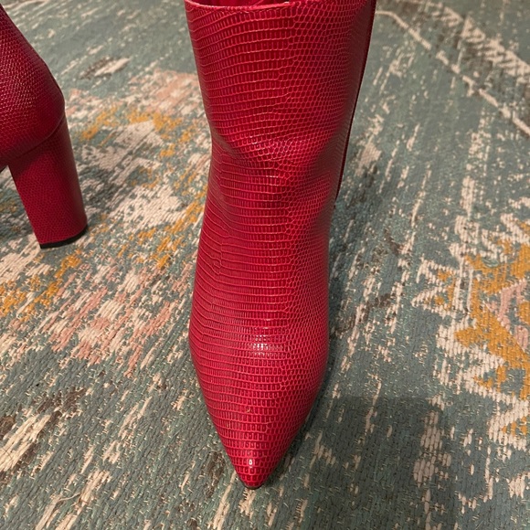 Red booties - Picture 4 of 4